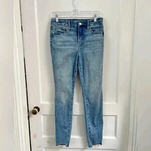 Good American Good Legs Crop
Skinny Jeans GLSHRE075T Blue663 Size 28 $149